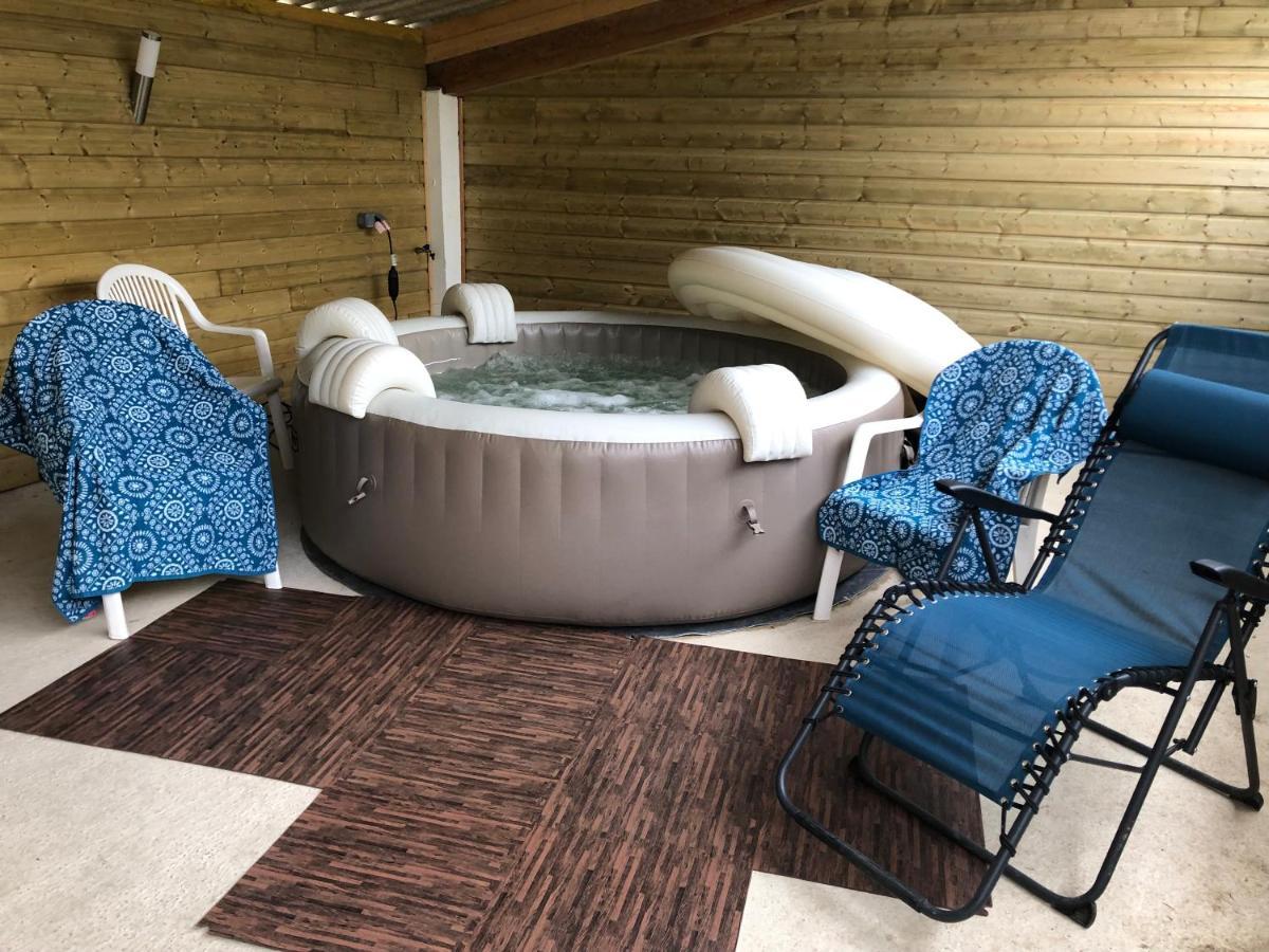 Gite Des 3 Pleureuses Saint-Riquier Exteriör bild